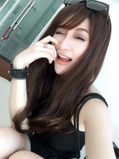 Guong mat hot girl Van Navy thay doi den ngo ngang-Hinh-9